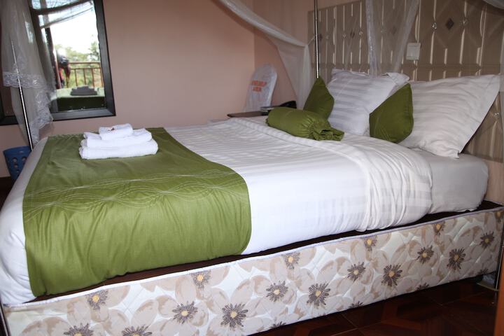 Room 6 of 26