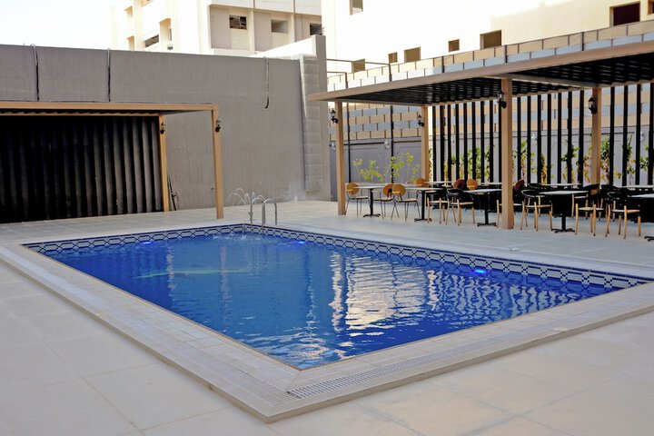 Pool 17 of 36