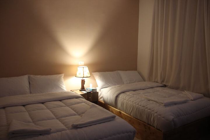 Room 13 of 63