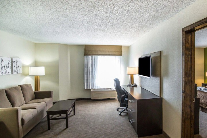 Room 26 of 33