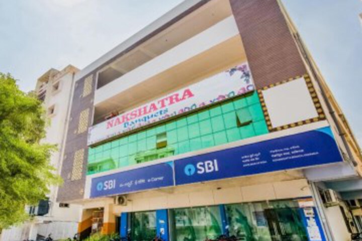 OYO 65421 Nakshatra Suites & Function Hall