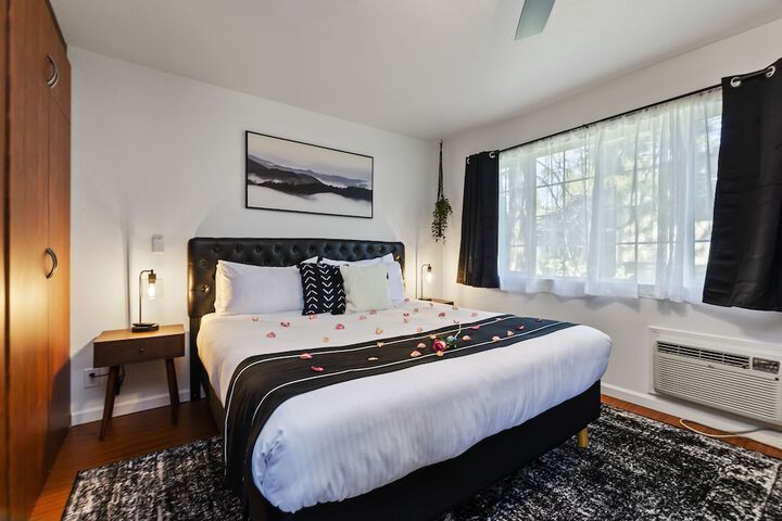 Classic King Bed (50 of 68)