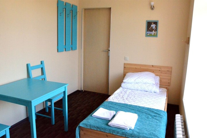 Room 32 of 80