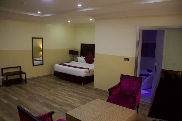 Room 11 of 44