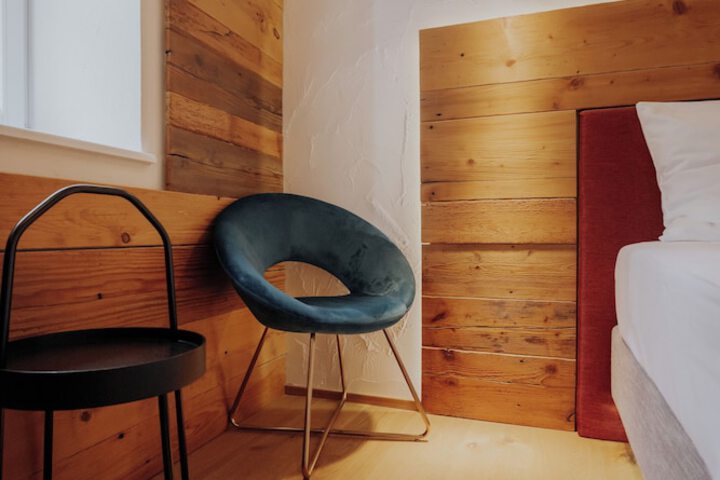 Room 28 of 64