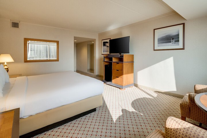 1 King Bed (25 of 66)