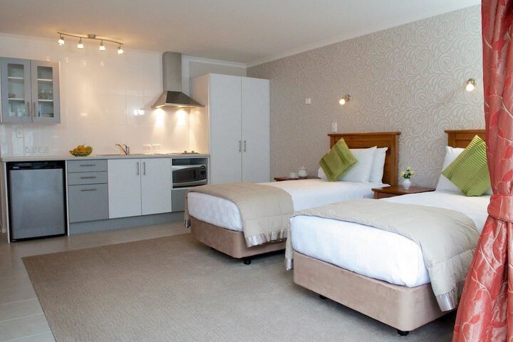 Room 2 of 36
