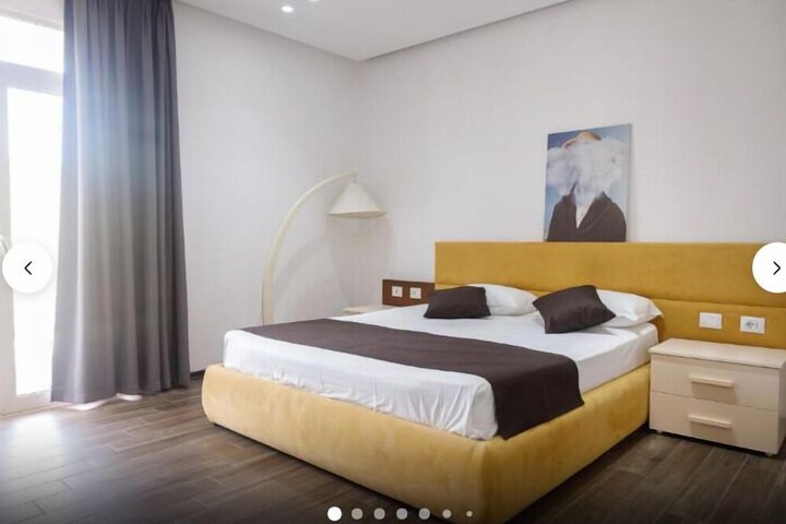 Room 19 of 62