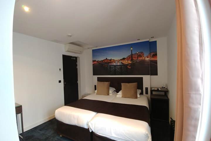 Room 48 of 173