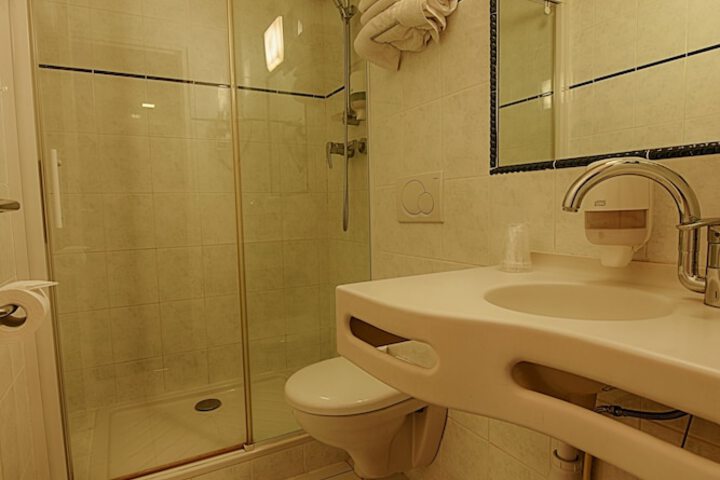 Clean Restrooms