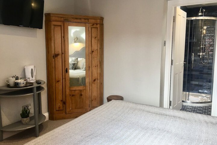 Room 6 of 57