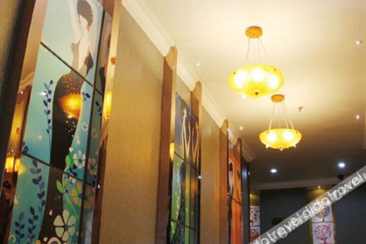 Hotel Interior 7 of 19