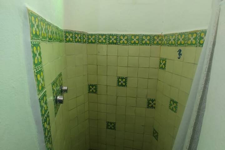 Room 27 of 45