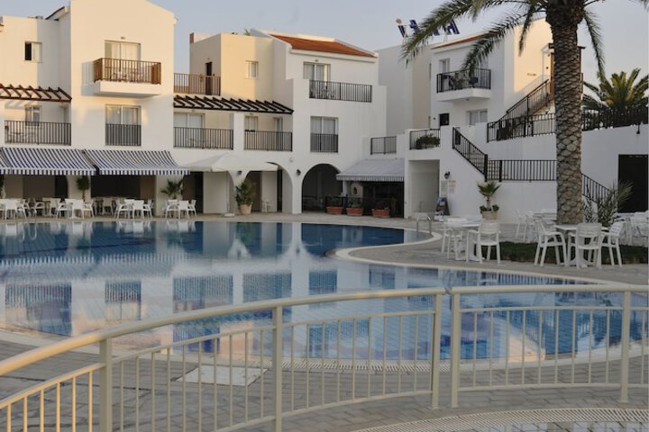 Pool Hotel