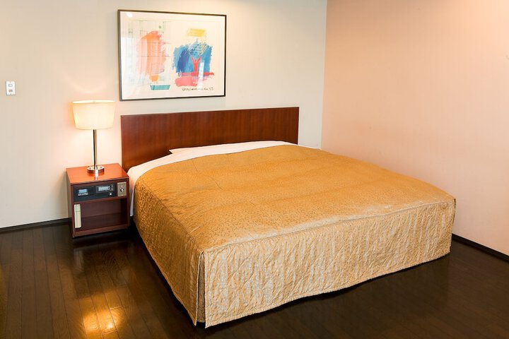 Room 15 of 43