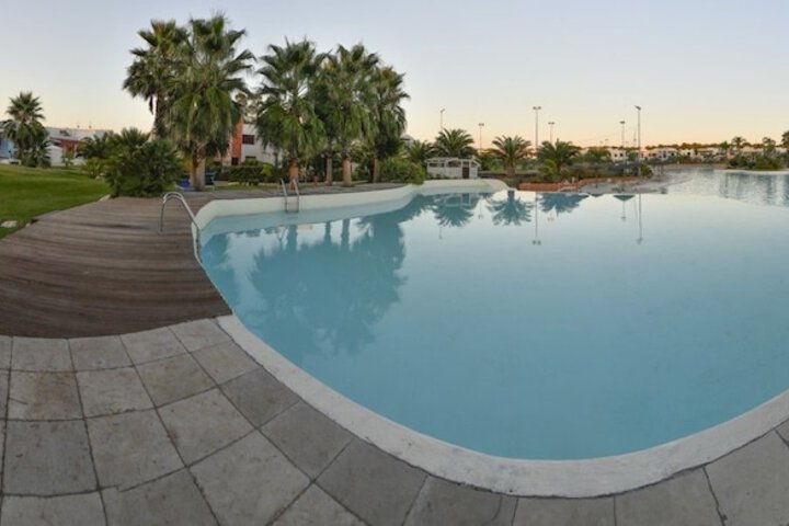 Hotel Pool