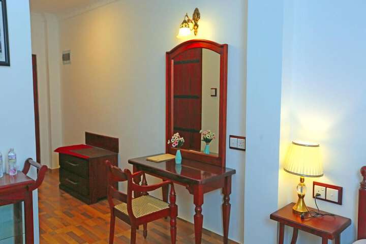 Dining Photos
