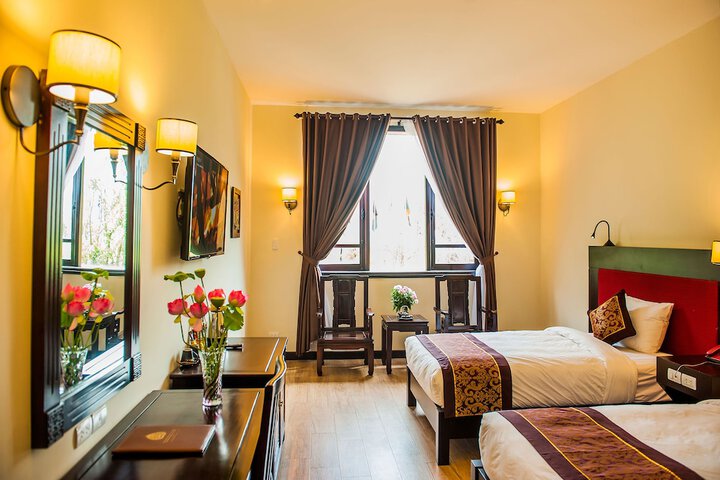 Room 4 of 53