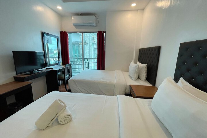 Room 44 of 79
