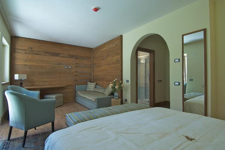 Room 26 of 70