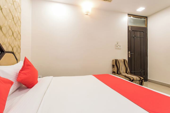 Room 16 of 24