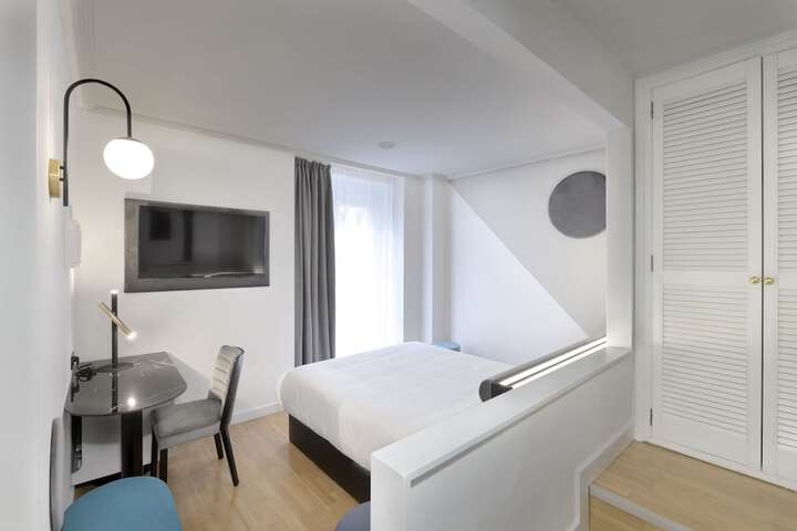 Room 5 of 21