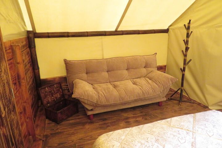 Room 8 of 37