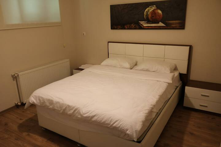 Room 21 of 62