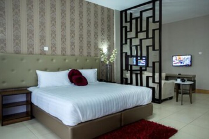 Room 25 of 30
