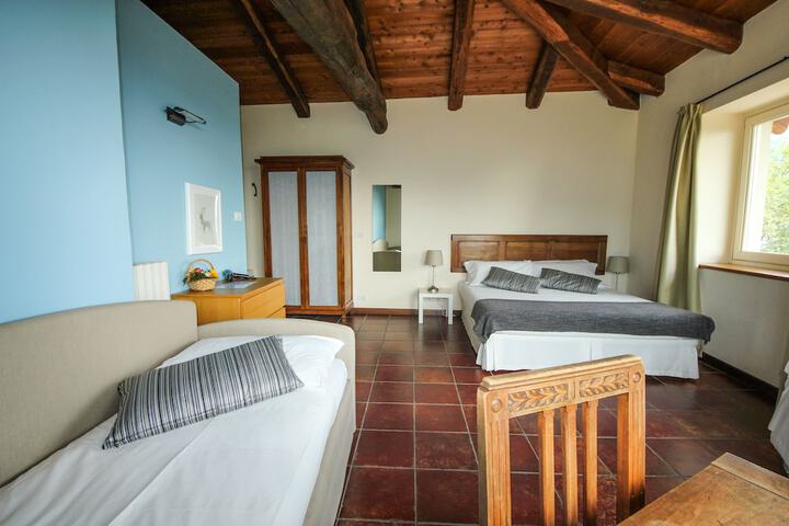 Room 6 of 29