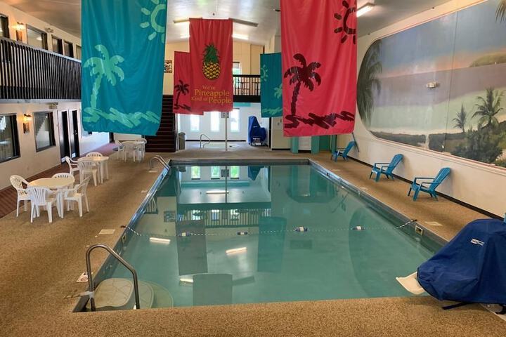 Pool 25 of 35