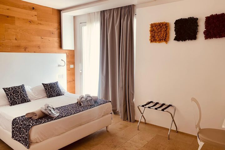 Room 19 of 68