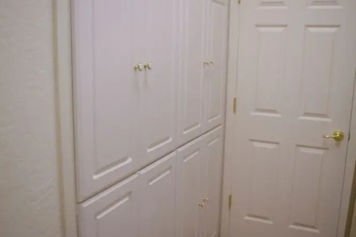 Room 13 of 24