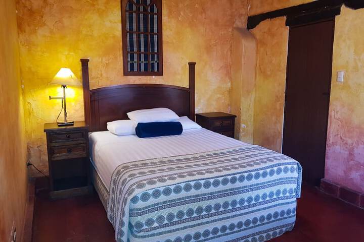 Room 8 of 37