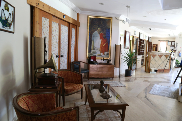 hotel_rooms