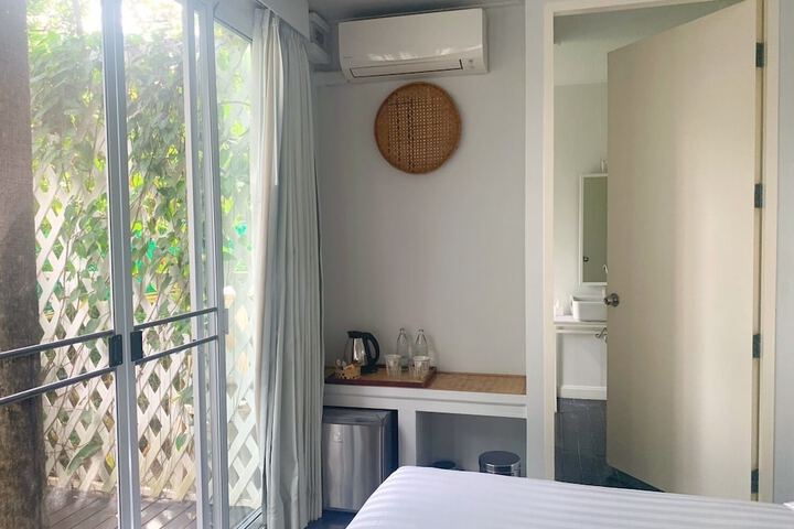 Room 14 of 127