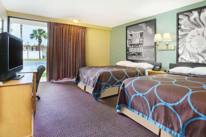 2 Queen Beds Deluxe Room (6 of 14)