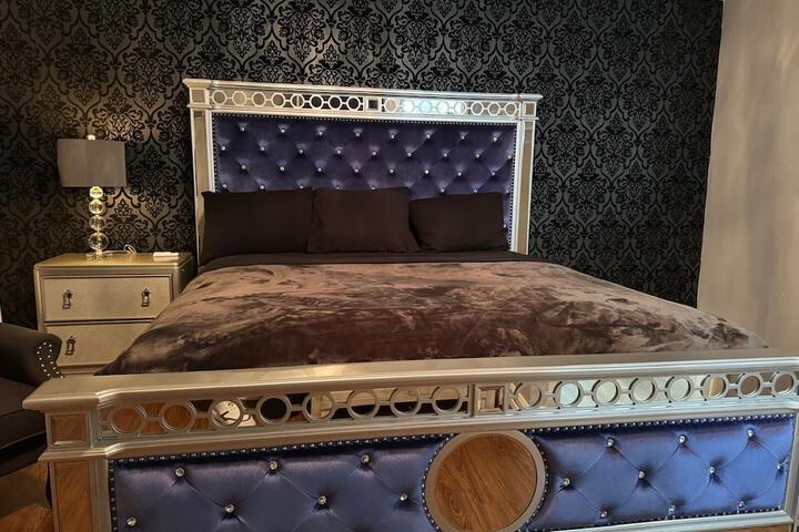 Room 10 of 20