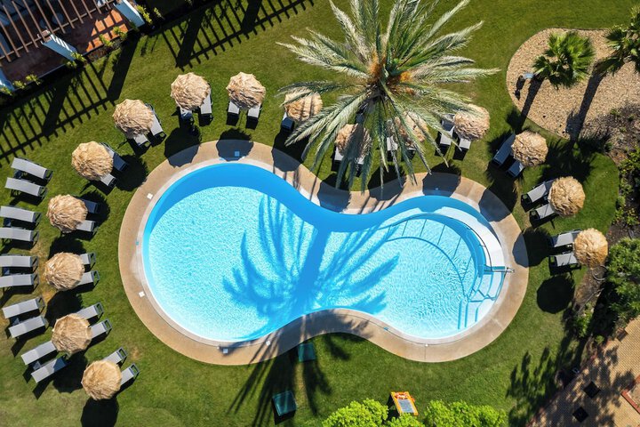Pool Hotel