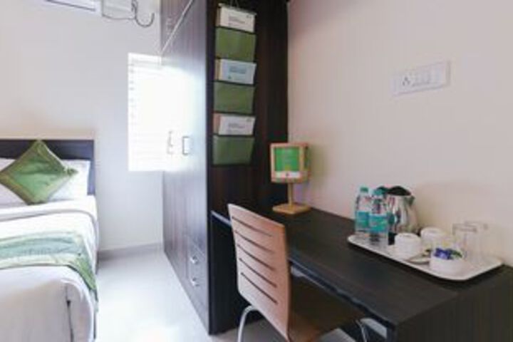 Room 42 of 62