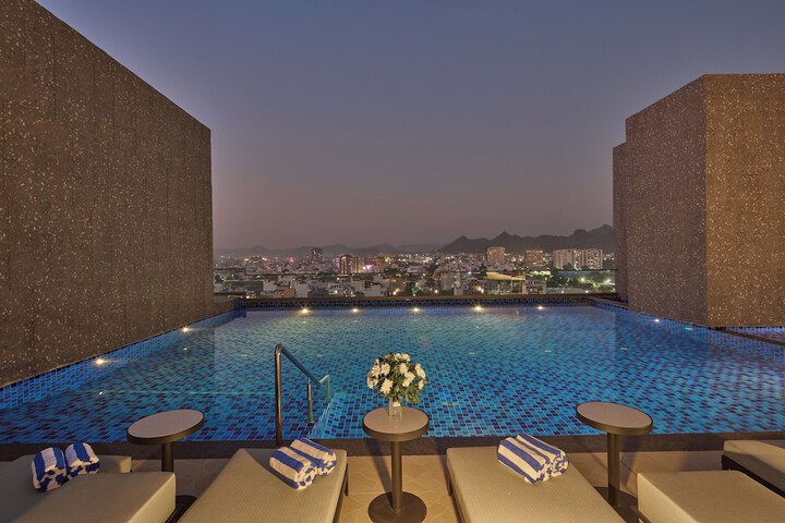 Pool 72 of 126