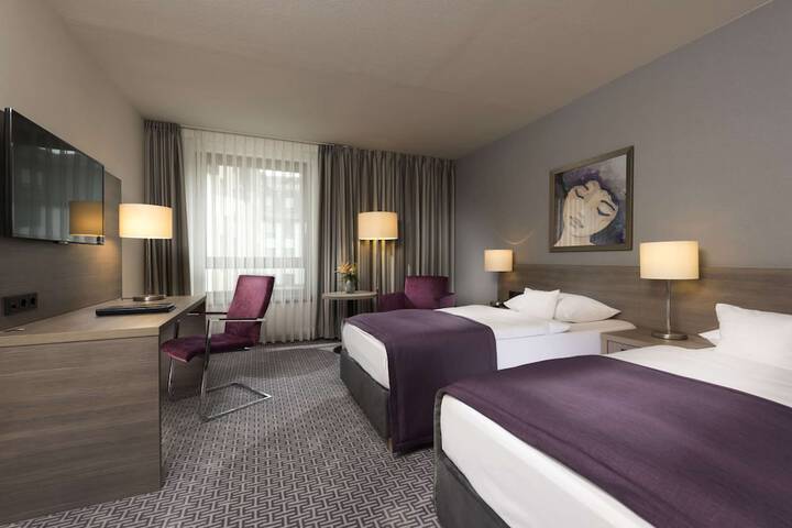 Room 15 of 48