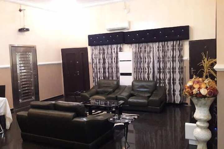 Room 15 of 59
