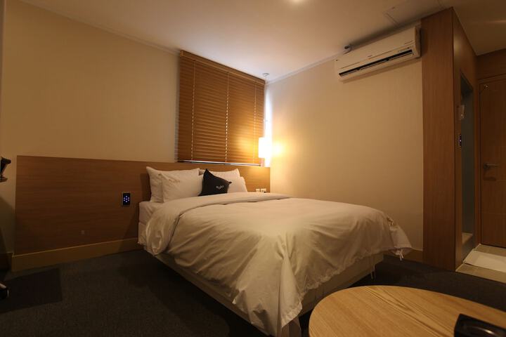Room 11 of 53