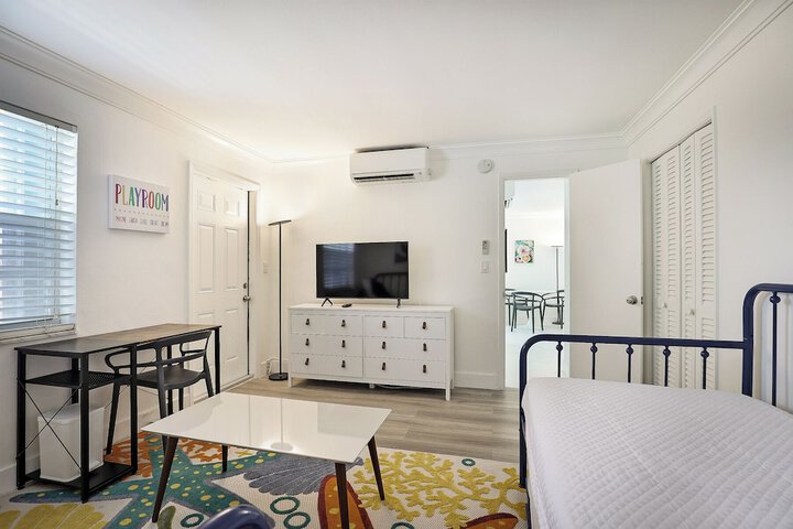 Room 4 of 55