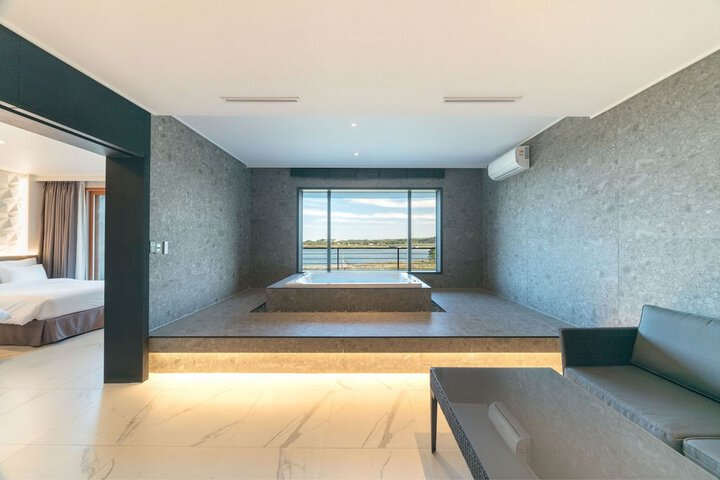 Room 60 of 111