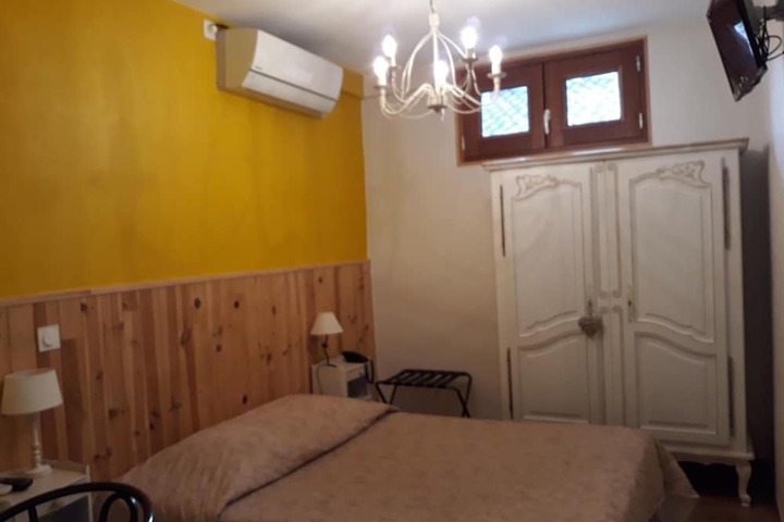 Room 18 of 49