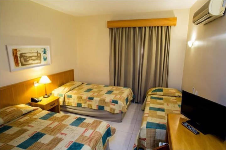 Room 8 of 34