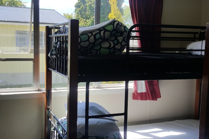 Room 25 of 60
