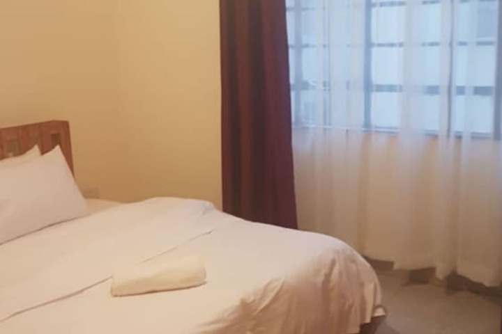 Room 5 of 15